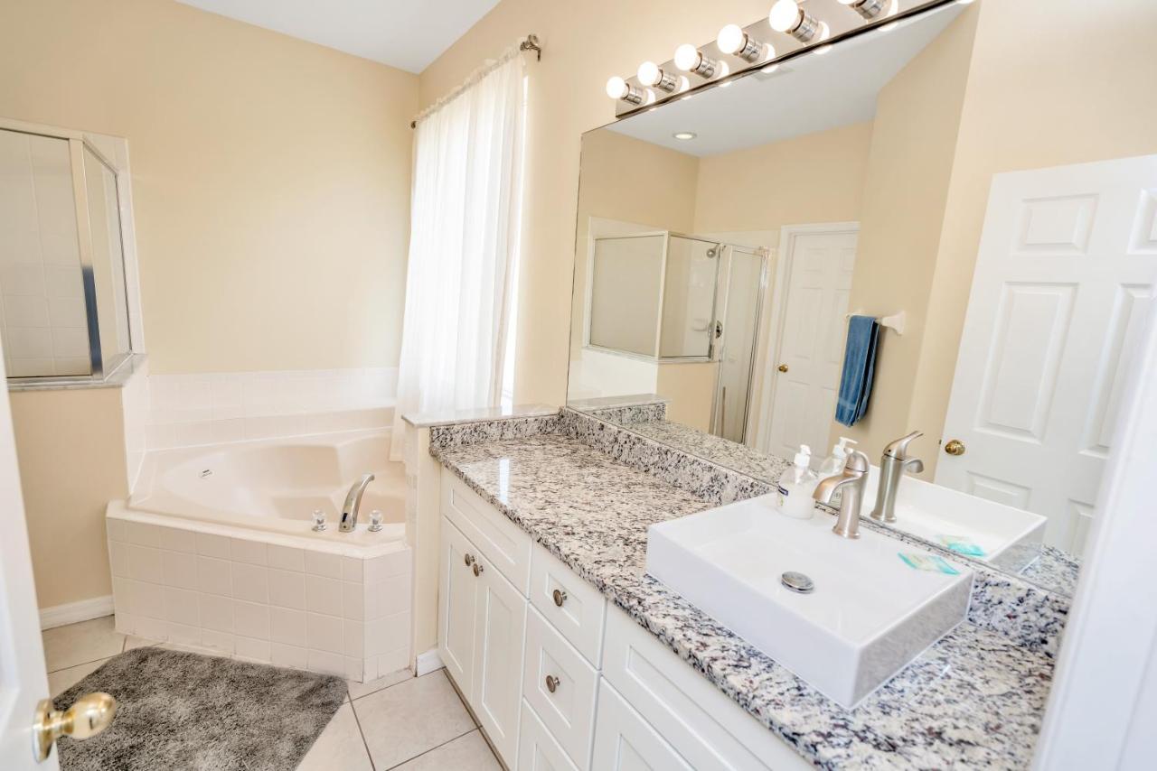 Disney Dream With Hot Tub, Pool, Xbox, Games Room, Lakeview, 10 Min To Disney, Clubhouse كيسيمي المظهر الخارجي الصورة